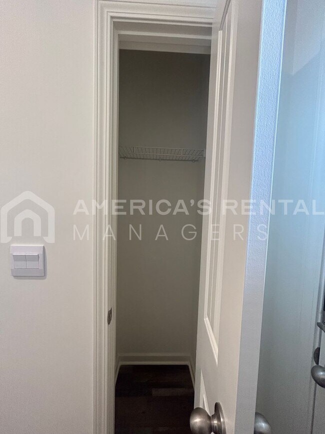 Foto del edificio - 5293 Meadow Ridge Trail