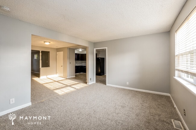 Building Photo - 459 Kelly Ln