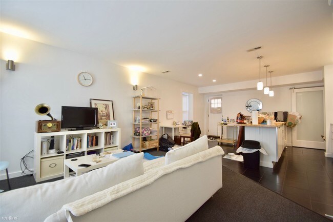 Building Photo - 1 br, 1 bath Apartment - 201 Washington Ave