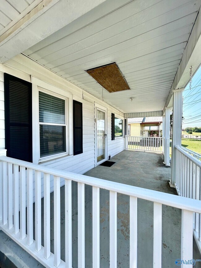 Foto del edificio - 4718 Meridian St N