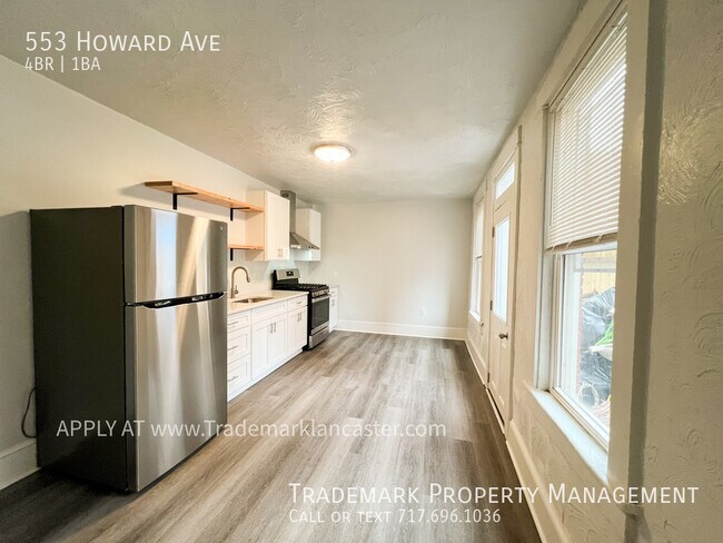 Foto del edificio - Spacious 4 Bedroom Town Home