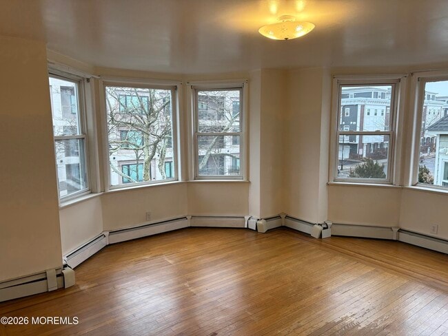 Building Photo - 401 Sewall Ave