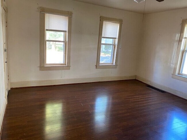 Foto del edificio - 315 N 2nd Ave