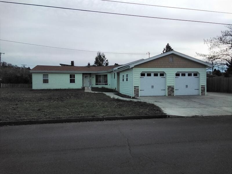 Primary Photo - 2347 Cannon Ave