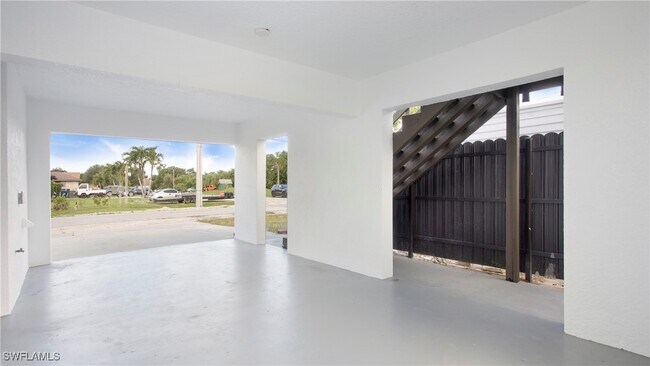 Foto del edificio - 9002 Somerset Ln