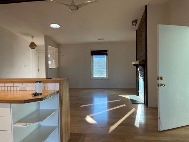Building Photo - 49 Lynwood Cir