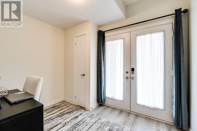 Building Photo - 590 N Service Rd