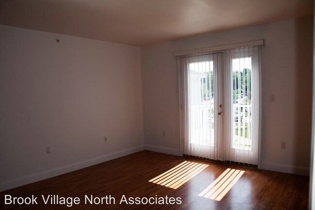 Foto del edificio - 201 Brook Village Rd