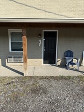 Building Photo - 1224 S Lee Hwy