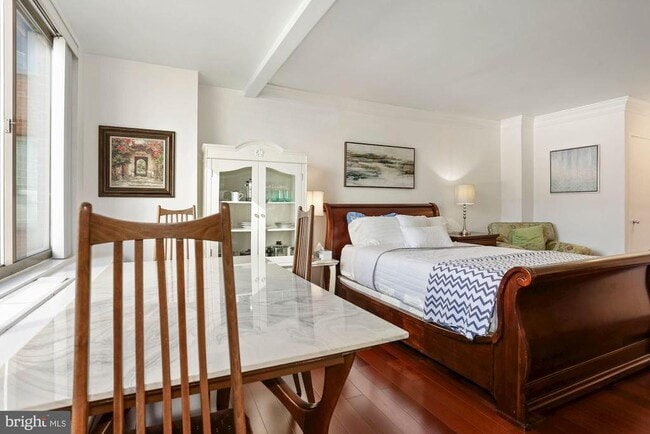 Foto del edificio - 1121 Arlington Blvd