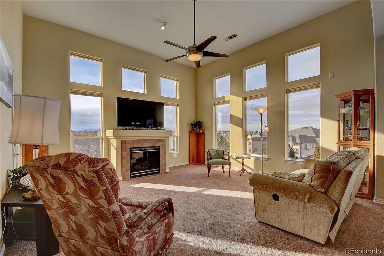 Penthouse-Style 3-Bedroom Condo Steps from RTD with Mountain Views!! Available Now!! - 3501 E 103rd Cir (Thornton, CO)