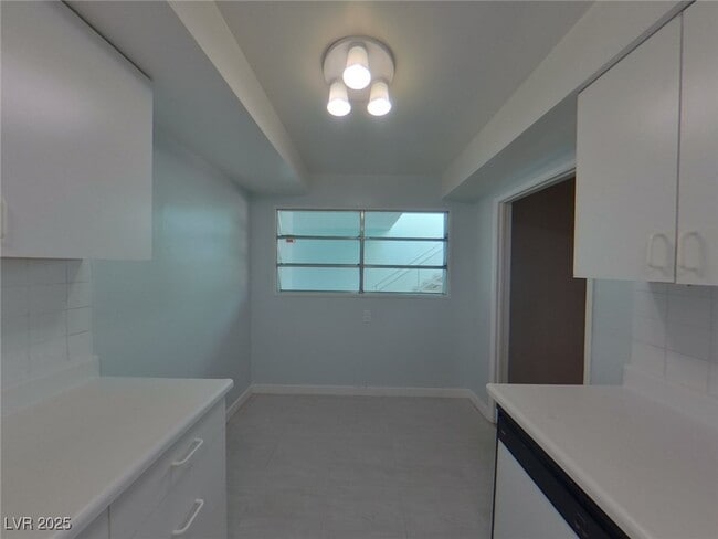 Foto del edificio - 1700 Rexford Dr