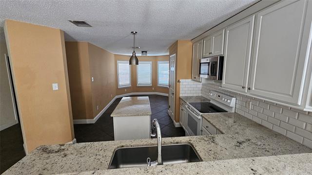 Foto del edificio - 9209 Whistlewood Dr