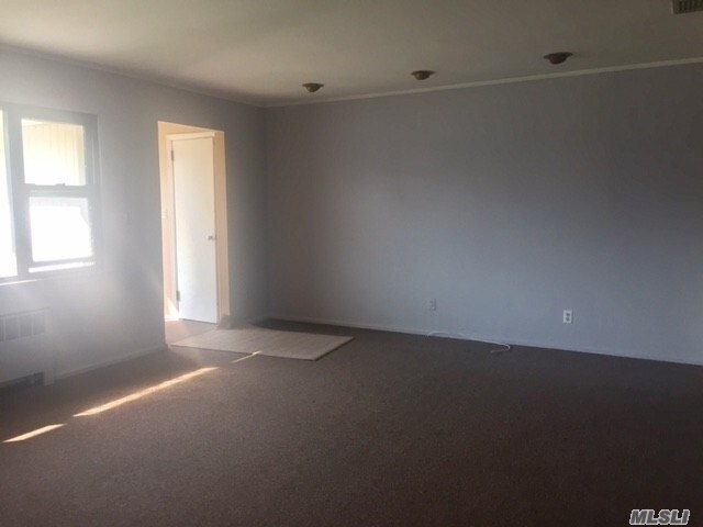 Building Photo - 422 Waukena Ave