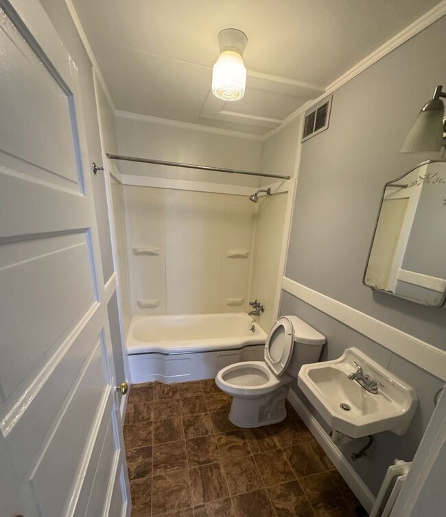 Building Photo - 2929 N Calvert St