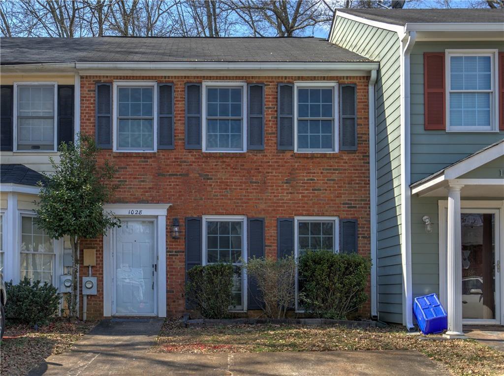 Foto principal - 1028 Windy Oaks Ct