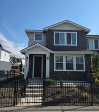Building Photo - 4222 W Cirrus Ln