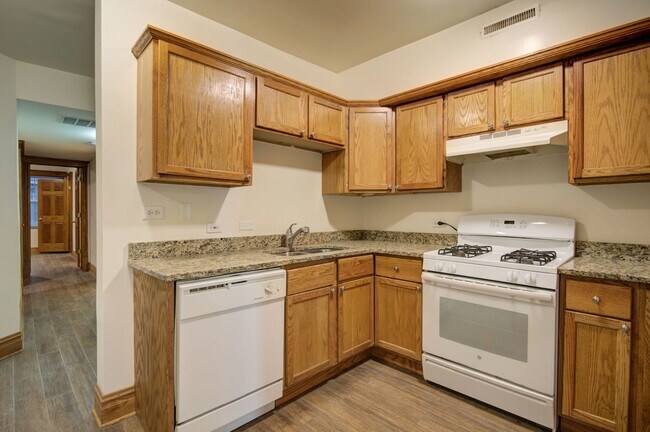 Building Photo - 1817 N Clybourn Ave