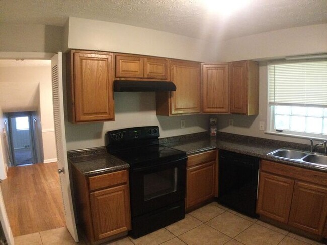 Building Photo - 2336 Columbia Woods Ct