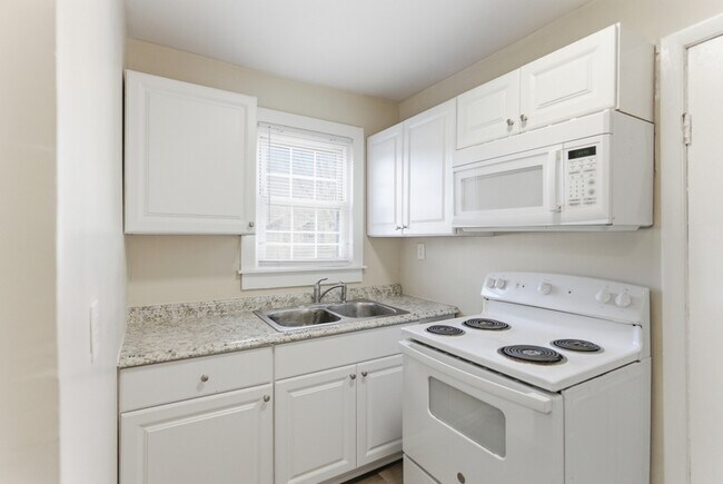 Foto del edificio - 109 N Cruze St