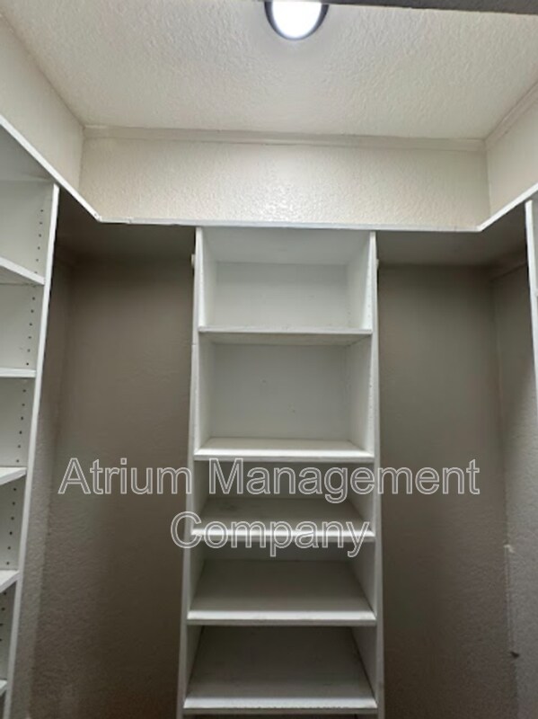 Foto del edificio - 6712 Harper St