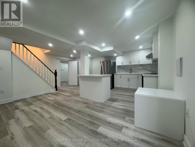 Building Photo - 136 Atkins Cir