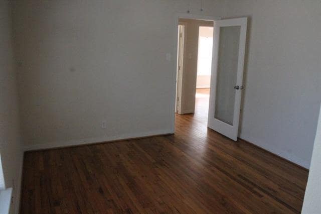 Building Photo - 1109 Parkway Dr