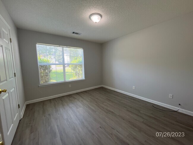 Building Photo - 3672 Jervis Ct
