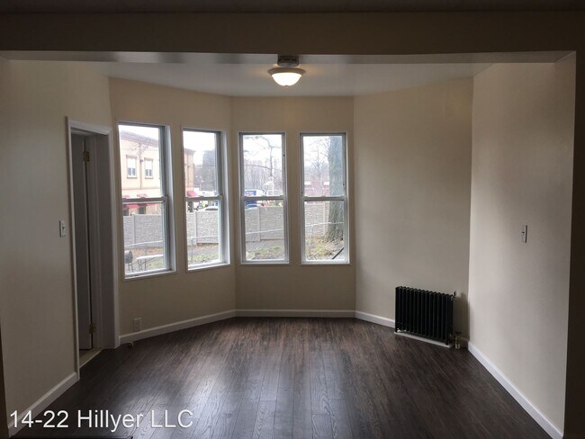 Foto del edificio - 14-22 Hillyer St