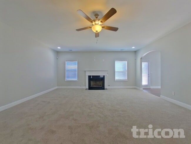 Building Photo - 7915 Alta Ct