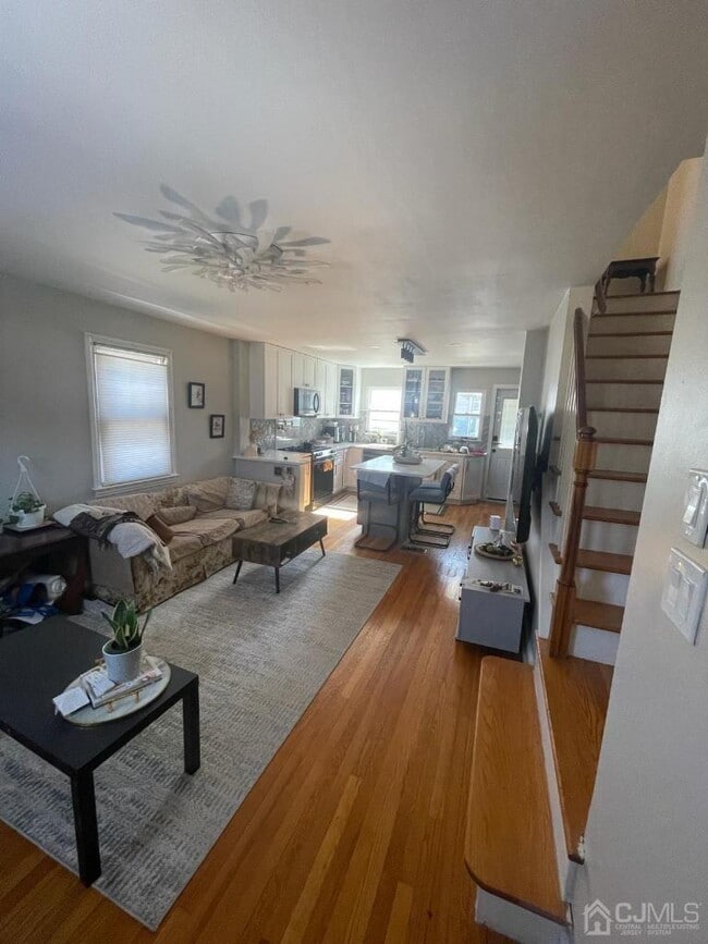 Foto del edificio - 187 Woodbridge Ave