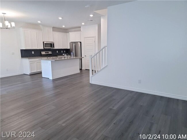 Building Photo - TOWNHOME IN GATED COMMUNITY AT SOUTH END O...