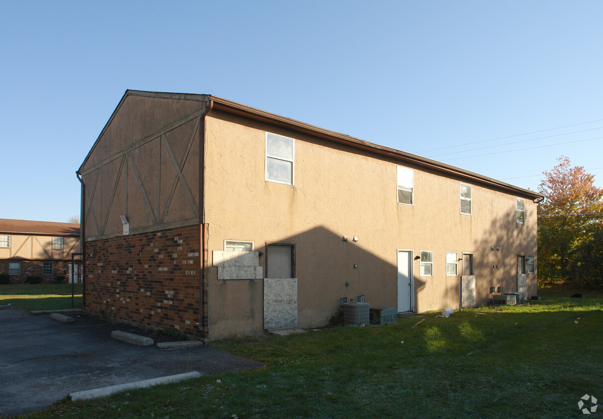 Foto del edificio - 6862-6868 Garden Terrace Rd