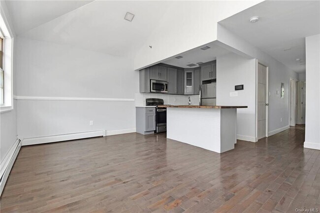Foto del edificio - 4828 Barnes Ave