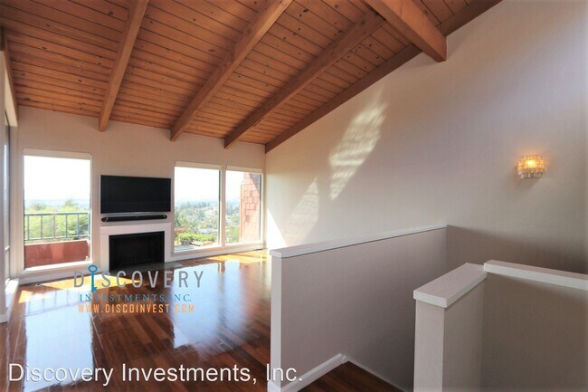 Building Photo - 3 br, 3 bath House - 32 Sereno Circle
