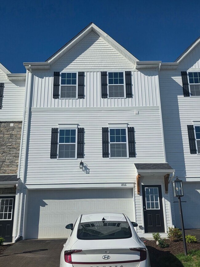 Foto del edificio - 1806 Canterbury Dr