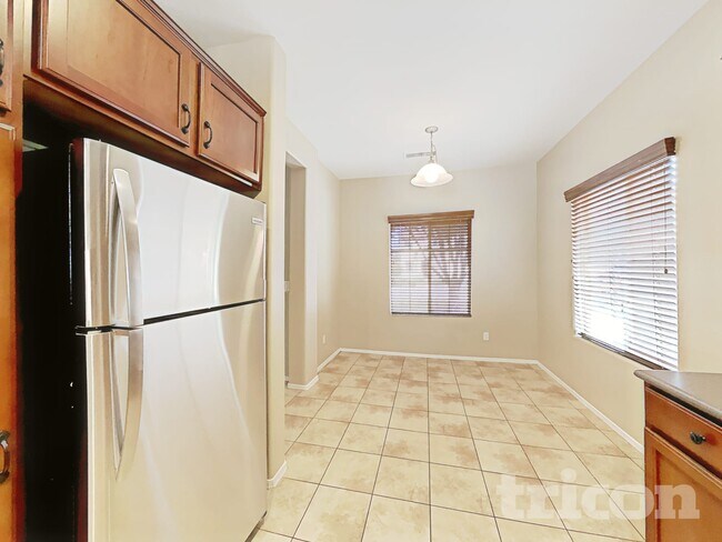 Building Photo - 41303 N Palm Springs Trail