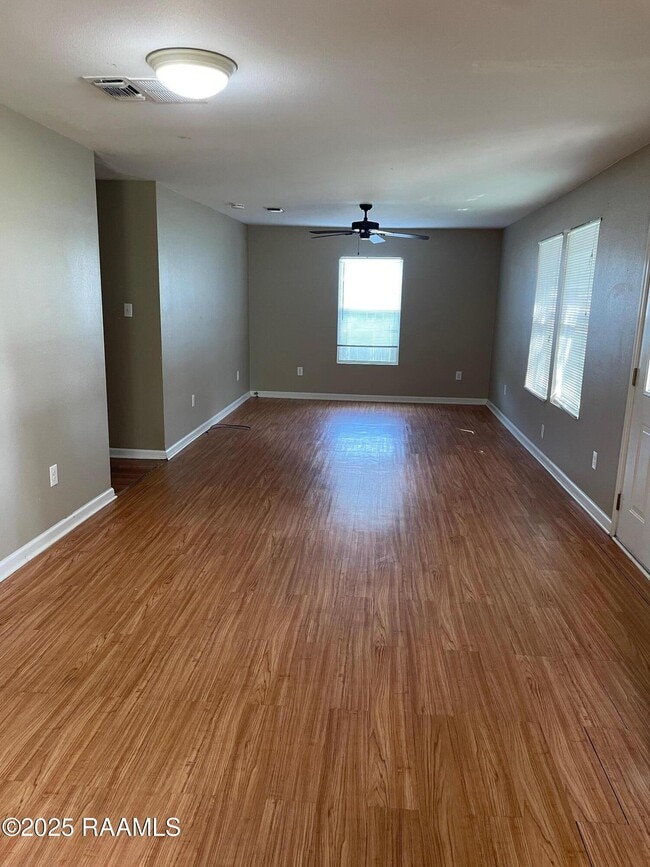 Building Photo - 110 Lana Dr