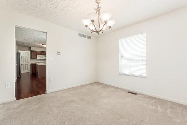 Building Photo - 3024 Abbey Knoll Dr