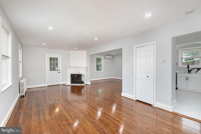 Foto del edificio - 6301 Liberty Rd