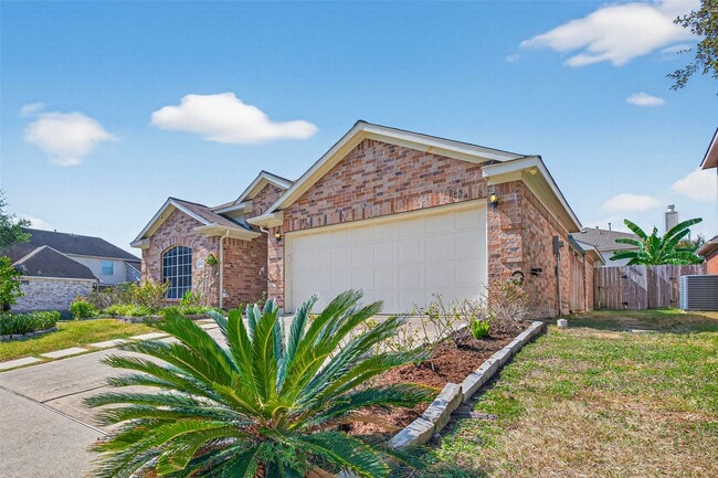 Building Photo - 14007 Hillingdale Ln