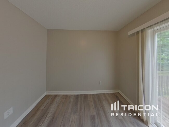 Building Photo - 304 Denman Loop