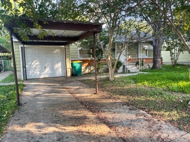 Primary Photo - 110 Circle Dr