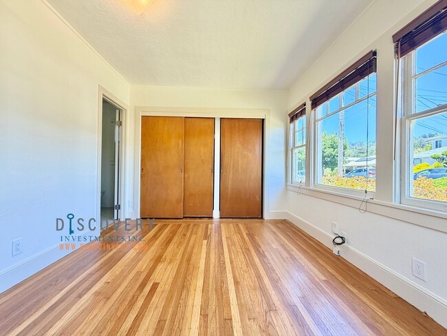 Building Photo - Newly Renovated & Turn-Key Home in Prime El Cerrito Walking Distance to BART and Parks