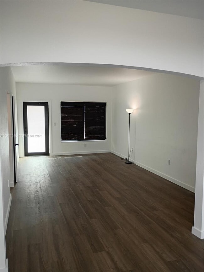 Foto del edificio - 235 83rd St