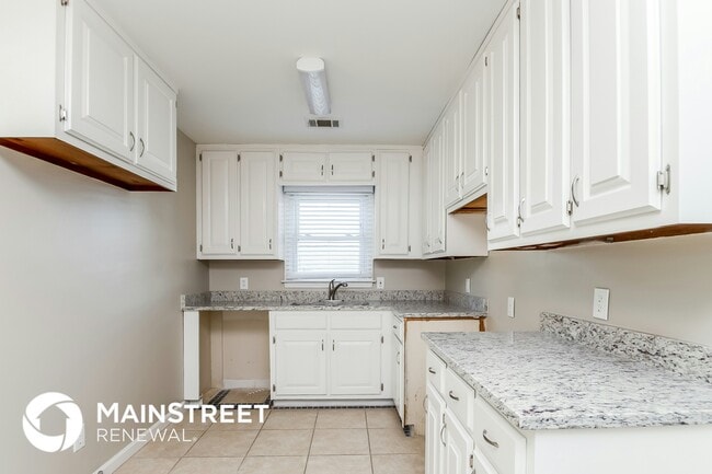 Building Photo - 1561 Rose Garden Ln