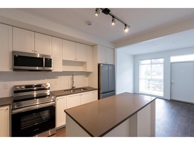 Building Photo - 8509-8158 158 St