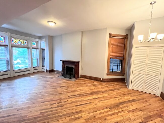 Foto del edificio - 2240 N Halsted St