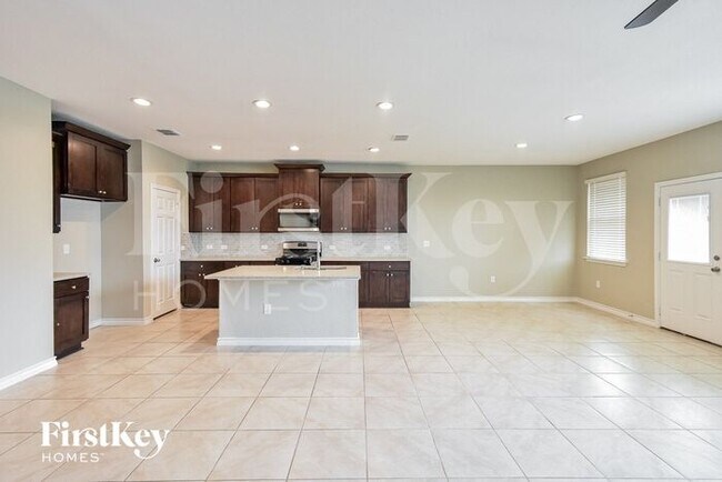 Building Photo - 10339 Rosalina Lp