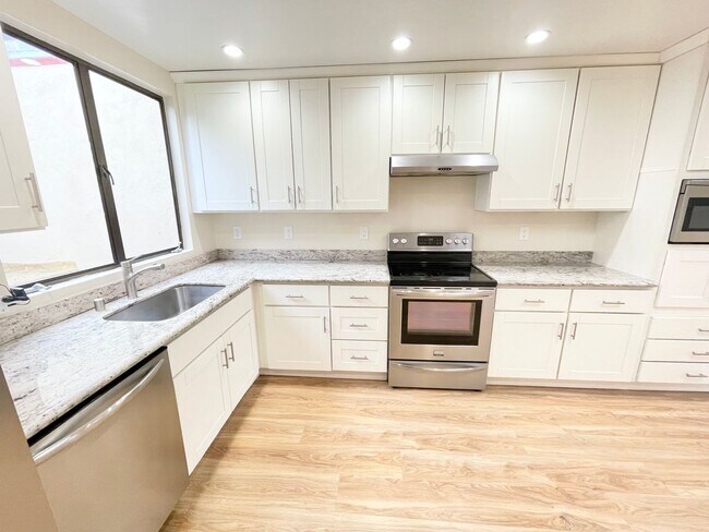 Building Photo - 144